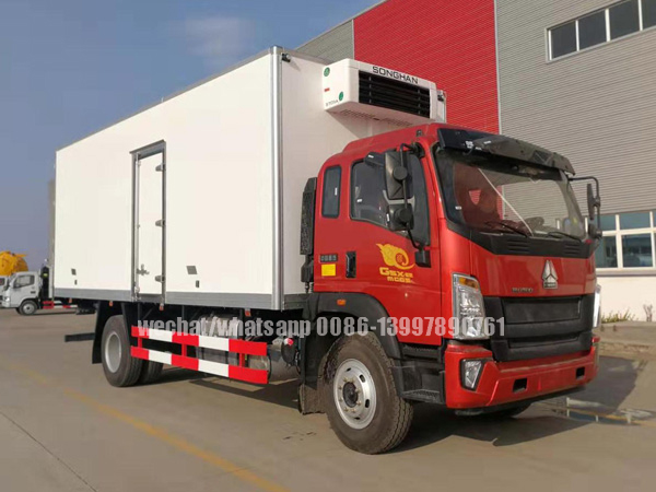 SINOTRUCK HOWO 10-15T 7.2m Refrigerator Wagon/truck