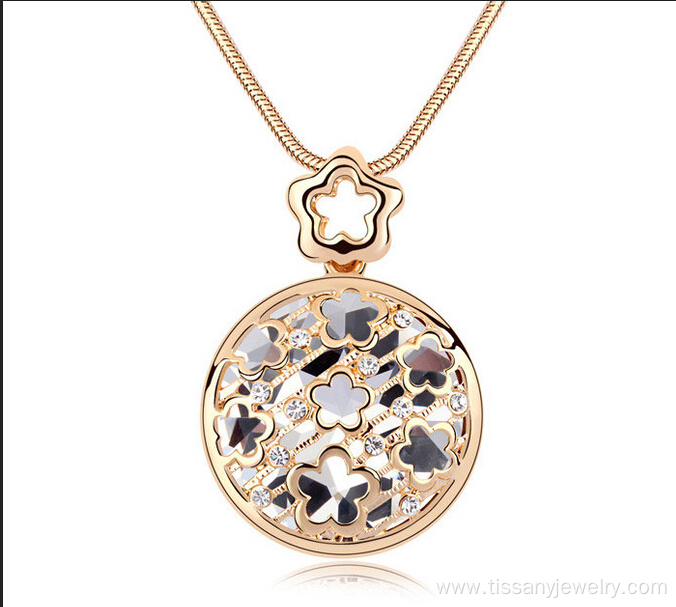 Wholesale Gold Flower Pendant Necklaces