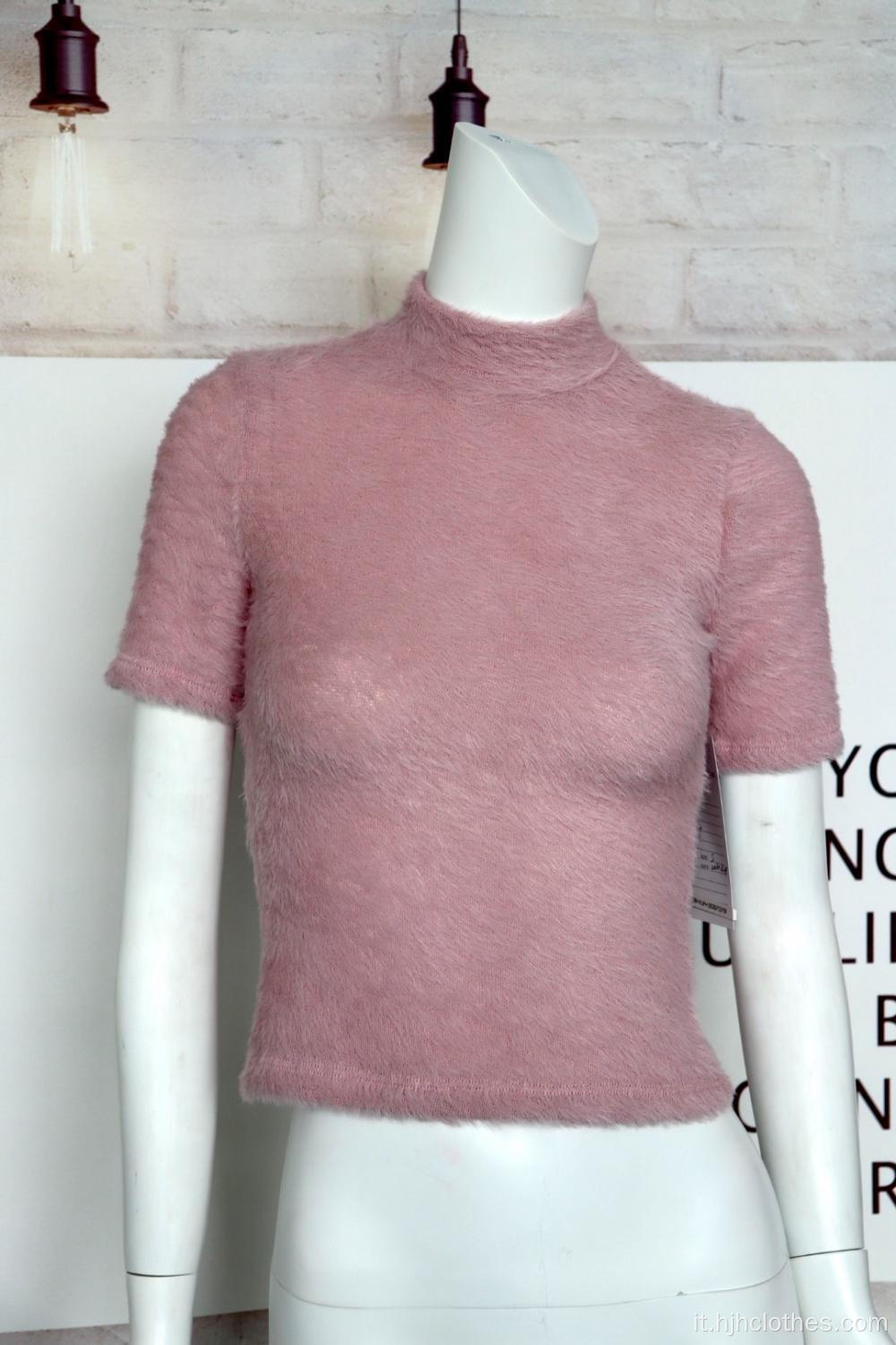 Pullover rosa da donna con collo alto mezzo