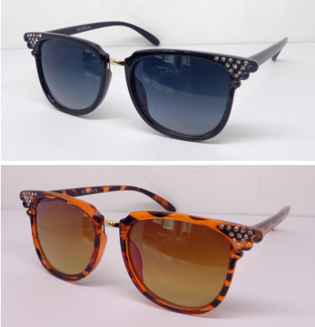 Fashion Sunglasses with Rhine Stones for Lady FDA Standard