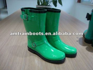 women green rubber boots