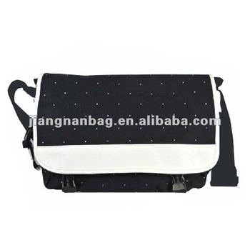 european shoulder bag for men