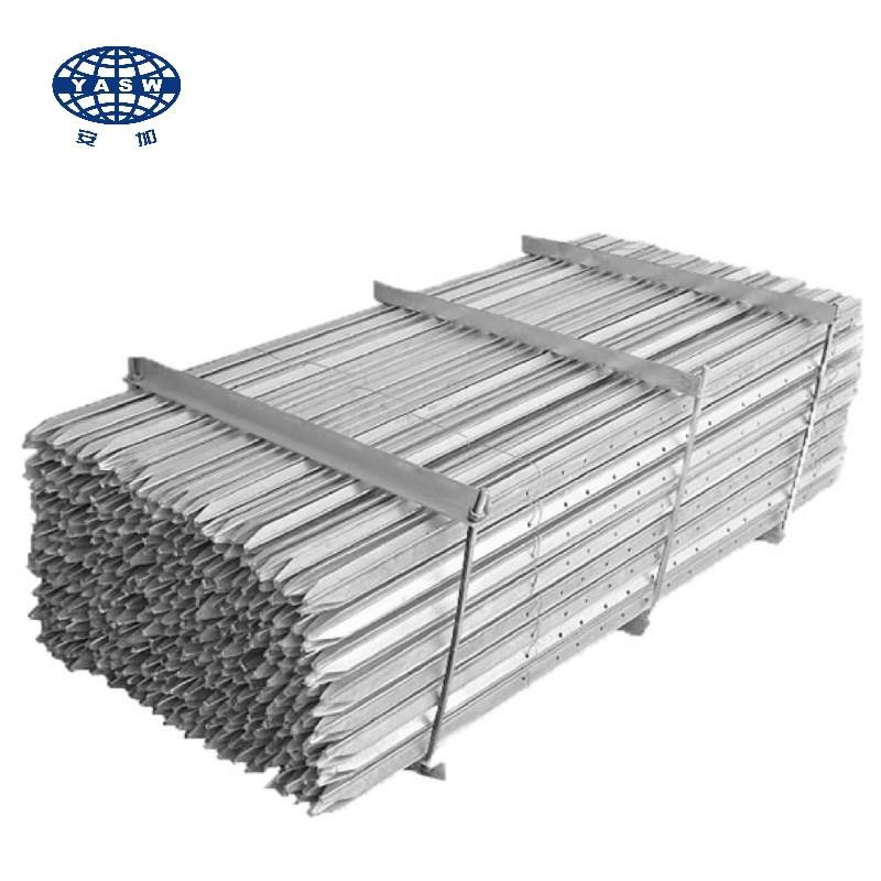 Słupek Star Picket Y Post zainstalowany w terenie