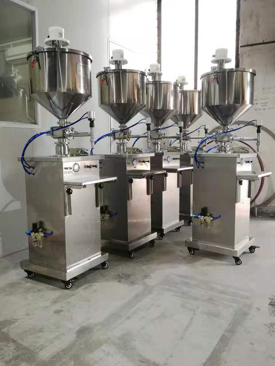 2021 hot sale semi automatic Soy sauce tomato sauce liquid packing filling machine in stock