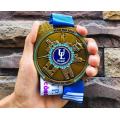 Medalla de finalizador de deportes de carrera personalizada en la escuela