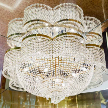Lampe de lustre en cercle de cristal du hall de l&#39;hôtel