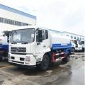 4x2 Dongfeng 12000L truk tangki air percikan