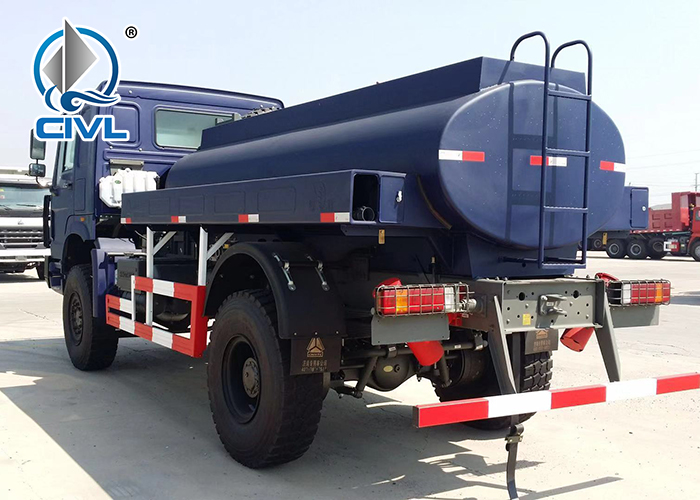 4x4 Fuel Tanker Truck 2