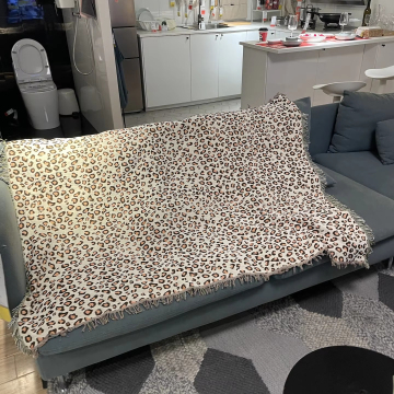 Leopard Print Woven Jacquard Tapestry Blanket