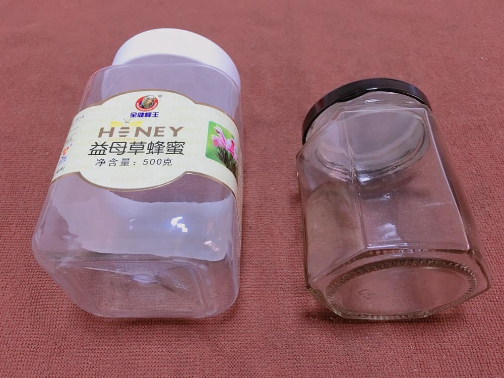 Factory price table top manual labeling machine for square bottle