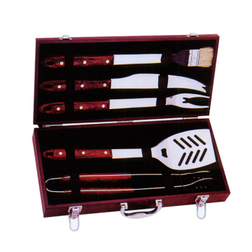 5pcs high quality BBQ set with wood handle