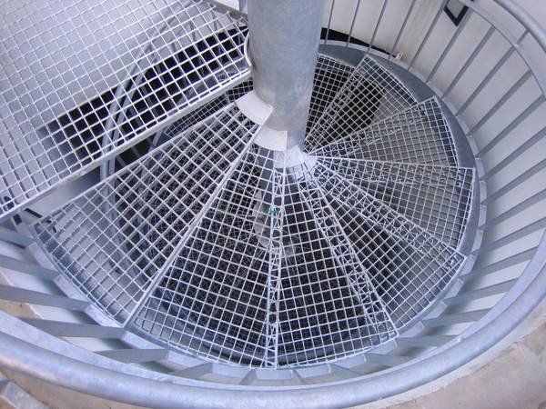 Galvanized steel stair grating spiral staircase stair tread for outdoor projects