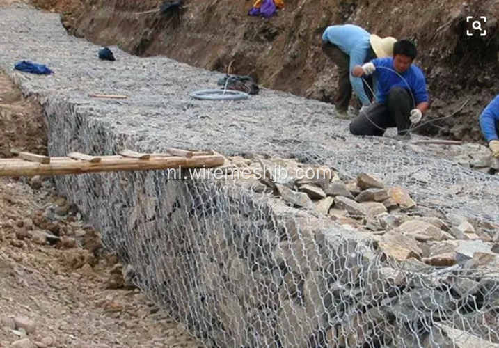 Gabion-box voor golfbrekerbescherming