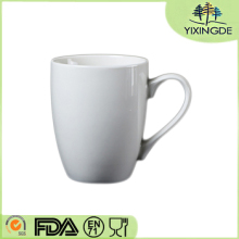 The appearance of simple white gift ceramic cup