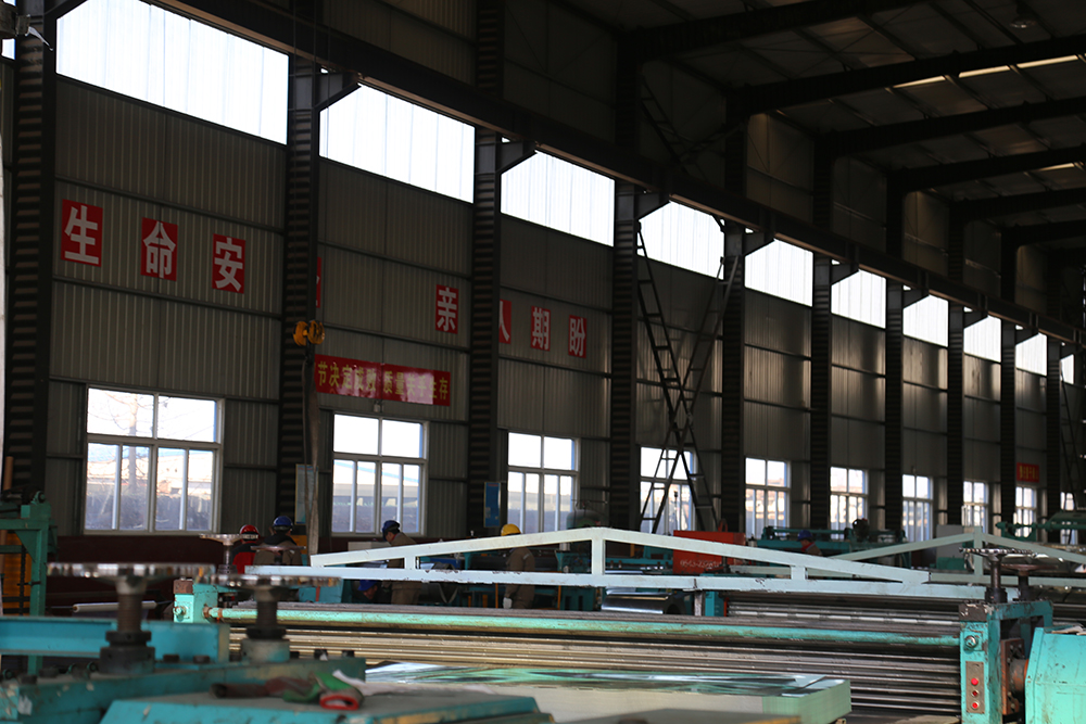 Prepainted color coated steel sheet for writing board