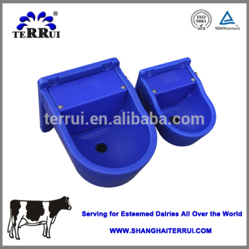 Plastic durable cow drinking bowl