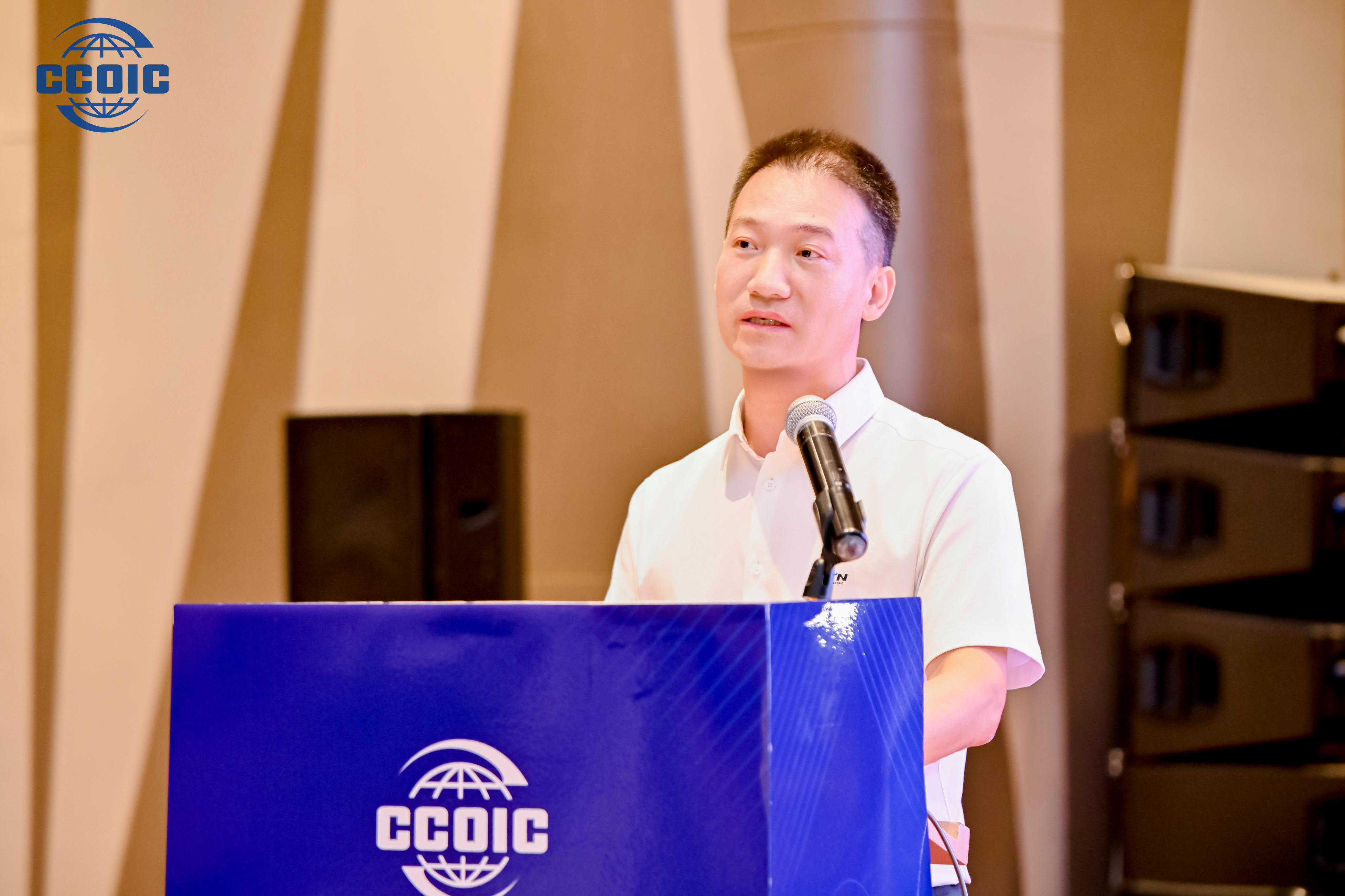 默认名称 default name