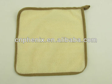 Exfoliating bath cloth
