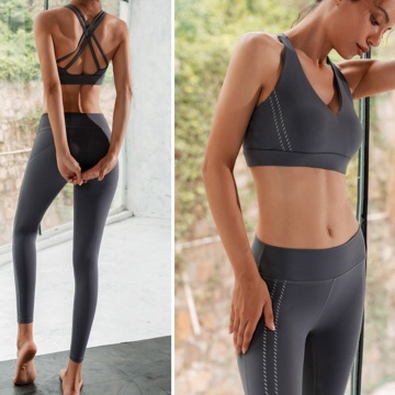 Legging wanita dan set latihan bra