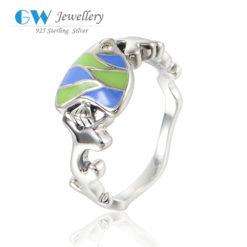 Fashion Rings Design With Crystal Studded Wide Silver Ring