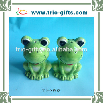 ceramic salt and pepper container shaker frog figurine