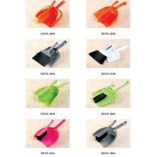 plastic dustpan