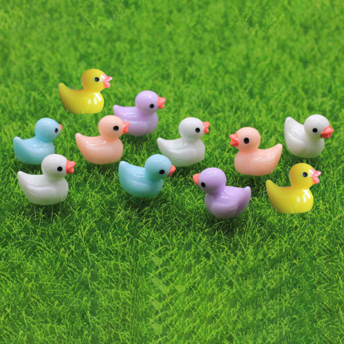 100 Stuks Miniatuur Kleurrijke Eend Eendje Kleine Weiland Standbeeld Beeldje Micro Ambachten Ornament Miniaturen DIY Tuin Decor