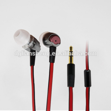 In-ear earphone with flat cable, latest computer accessories in ear phones