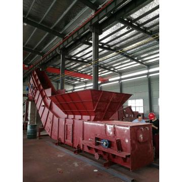 Hopper type slat conveyor