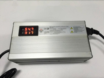 LED Display Mic-Computer Controlled Lithium Battery Charger