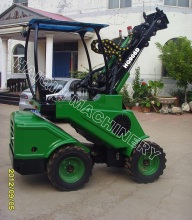 CE Mini Loader Hq906D with Telescopic Boom