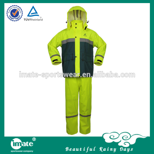 Fashionable cheap adult polyester pvc raincoat