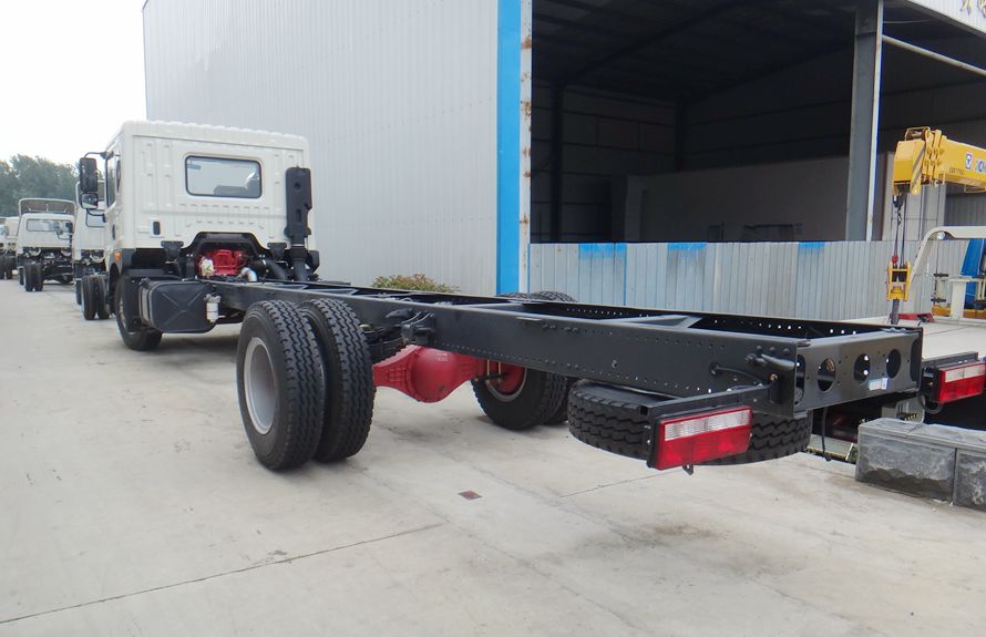 heavy duty recovery trucks chassis 3