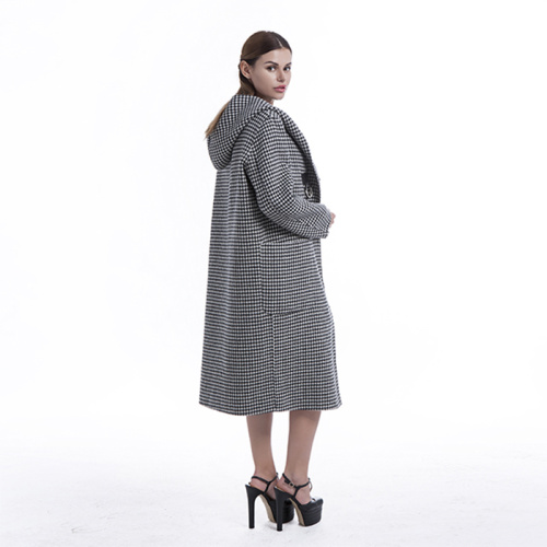 Winter black-and-white checked cashmere overcoat