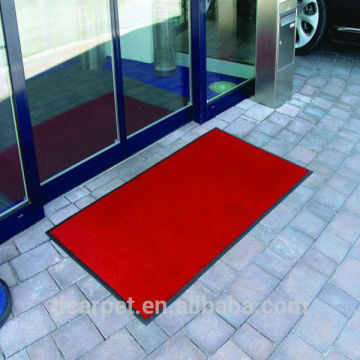 Red Door Mat 02