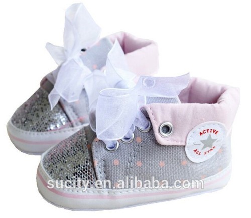 2014 lovely voile lace fabric newborn baby shoes with dots