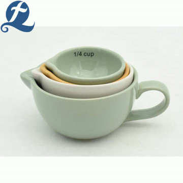 Tasse en céramique de mesure de maison de conception créative de ménage