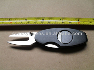 Metal golf divot tools