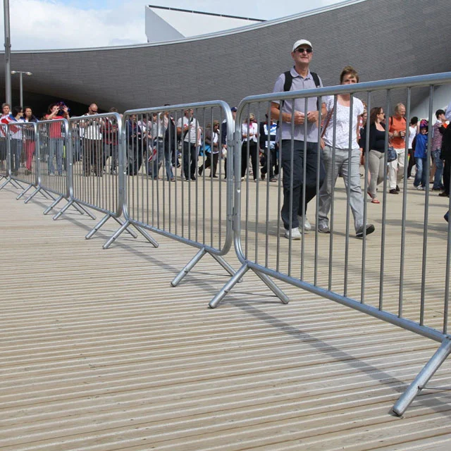 Hot Dipped Galvanized Fixed Leg 2.3m Crowd Control Pedestrian Barrier.