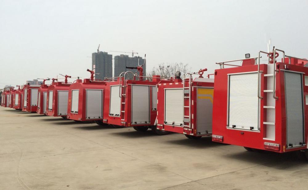 sell 6x4 howo fire fighting truck 15ton