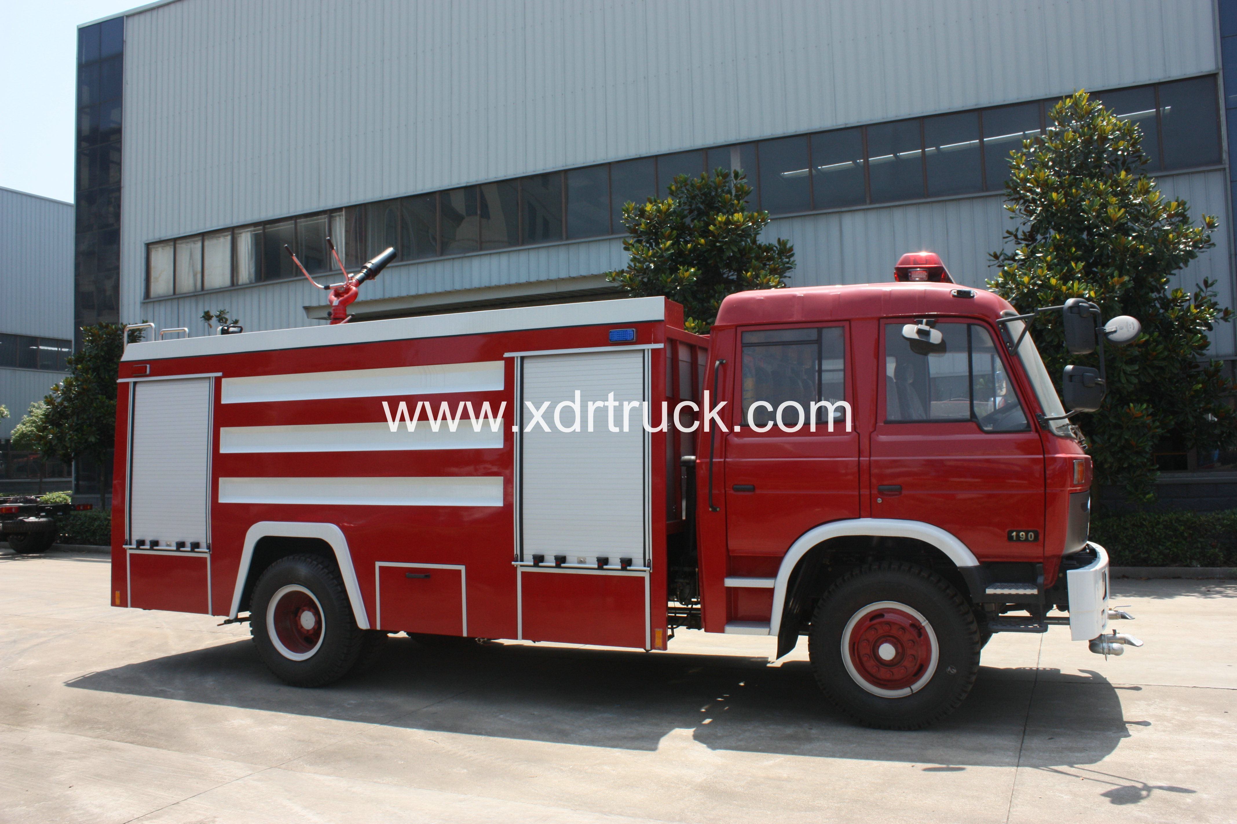 DONGFENG 153 8TON WATER FIRE TRUCK WITH FRONT SPRINKLER (7)