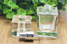 Square perfume glass bottle with square lid