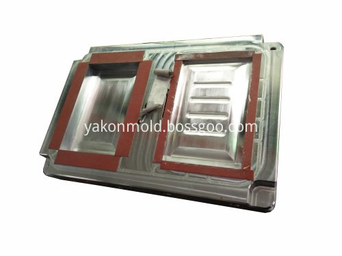 Auto plastic mold