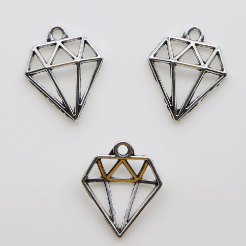 Perles de simulation de diamant creux Fabrications artisanales populaires réalistes pour accessoires de décoration