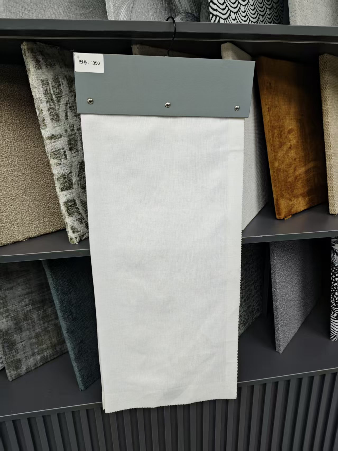 בד שקוף sheer fabric