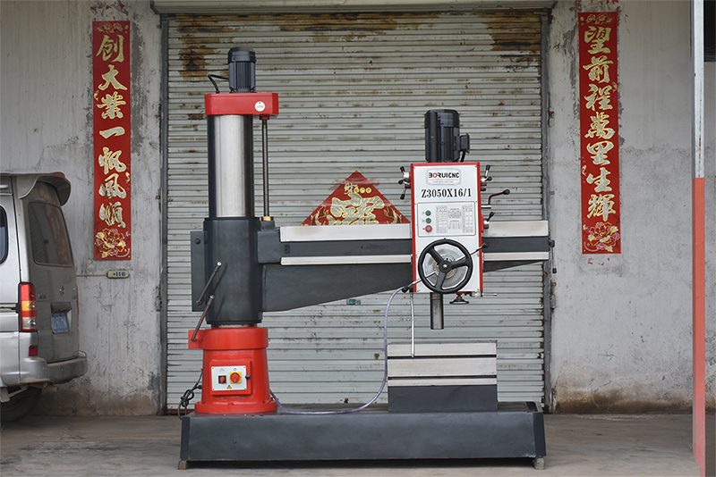 Radial Drilling Machine