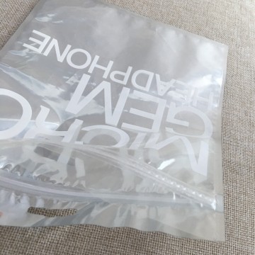 Resealable plastic type package bag garment ziplock