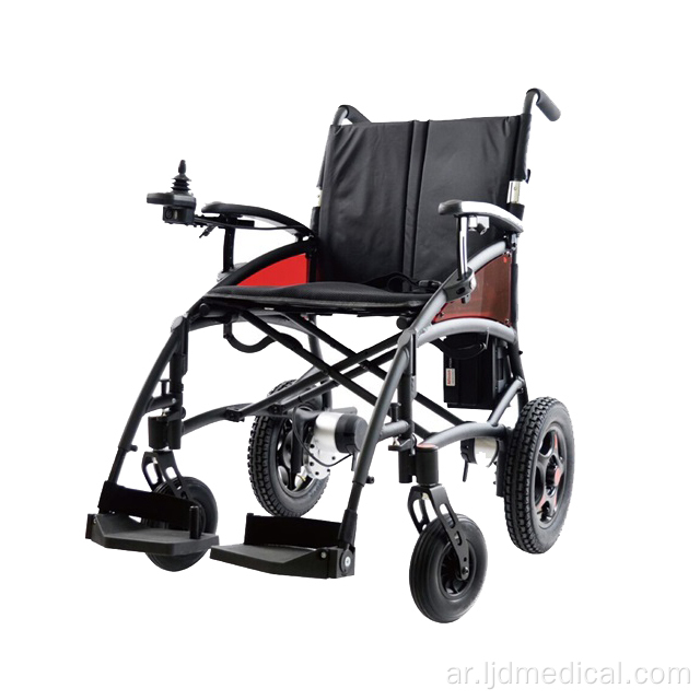 كرسي متحرك كهربائي قابل للطي من الألومنيوم في الهواء الطلق