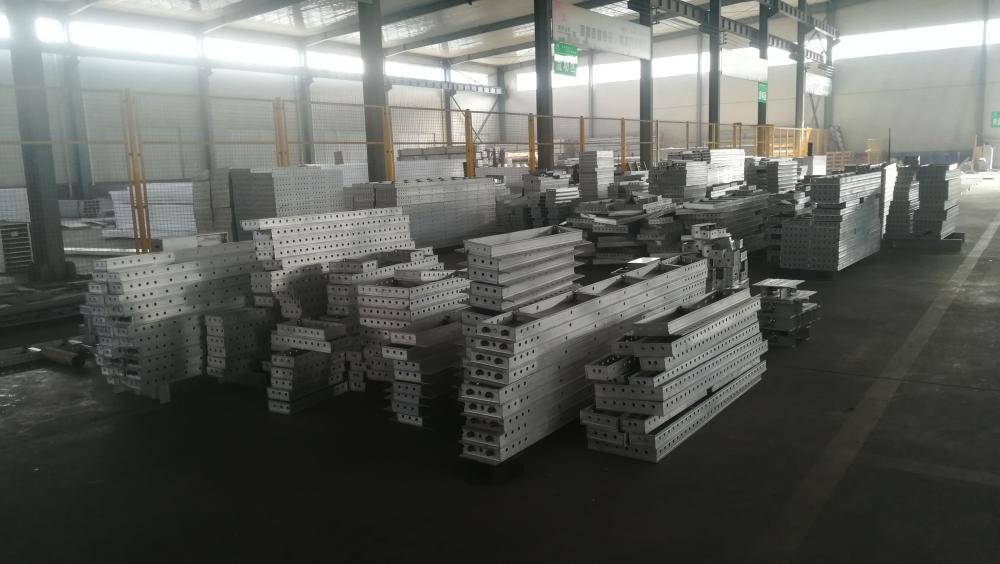 Aluminum construction formwork for concrete forms plywood