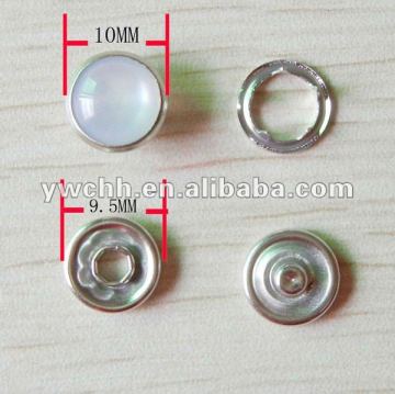 Pearl five prong snap button for garments